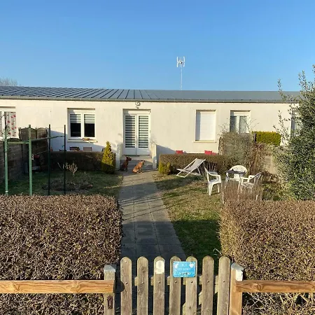 Schoenes In Strandnaehe In Privatresidenz Alouettes & Moineaux In Der Nahe Mont St Michel Apartment Hauteville-sur-Mer